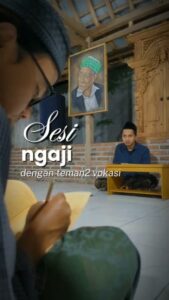 Suasana sesi ngaji kitab di lingkungan pesantren vokasi